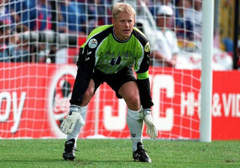 Top 5 Thủ Môn Xuất Sắc Nhất Mọi Thời Đại (Update Mới Nhất) 5 Peter Schmeichel